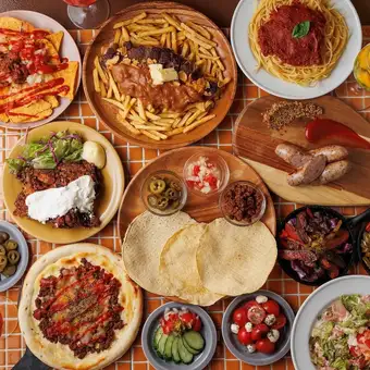 E [2-hour all-you-can-drink draft beer] All-you-can-eat roast beef & chicken - perfect for anniversaries! 10 dishes in total [¥6000 → ¥5000]