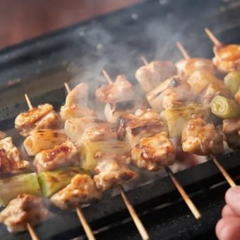 【生ビール付き2時間飲み放題】炭火焼き鳥盛り＆2種食べ放題付き全11品コース【3980円→2980円】
