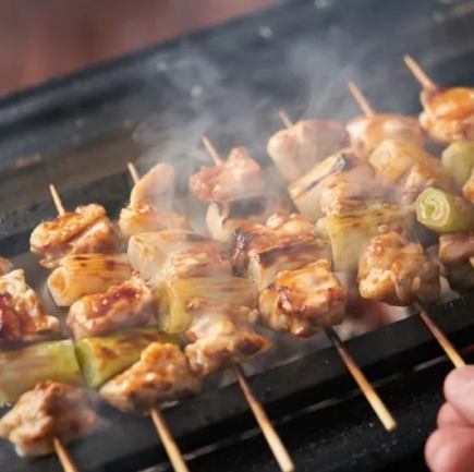 【生ビール付き2時間飲み放題】炭火焼き鳥盛り&2種食べ放題付き全11品コース【3980円→2980円】