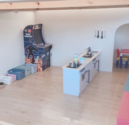 お子様も喜ぶ充実の広々キッズスペース完備＾－＾