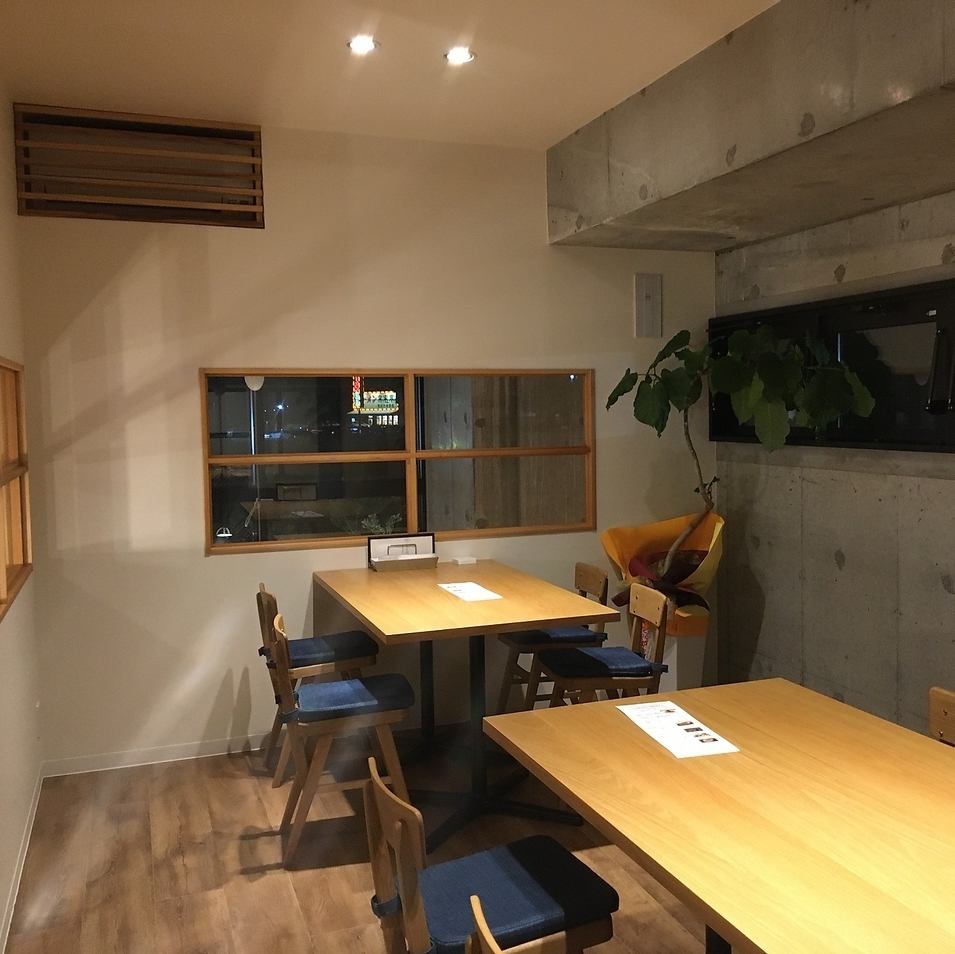 落ち着いた雰囲気の空間でゆったりとおくつろぎいただけます！