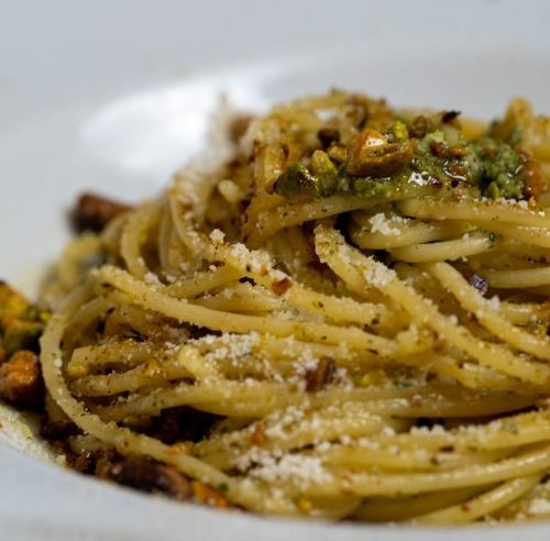 エビとピスタチオのジェノベーゼ