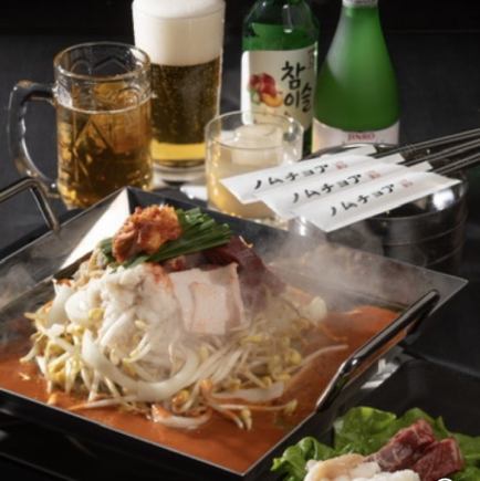 ★ホルモン鉄板鍋や鍋〆うどんなど全7品★ノムチョアAセット お1人様3500円(税込)