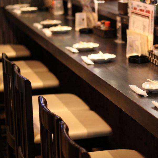 【One person welcome ♪】 The counter seat where you can relax even by yourself, you can enjoy a realistic meal in front of the kitchen.Special coupons for small drinks and early hours on weekdays during Happy Hour ♪ Please see coupon column by all means ★