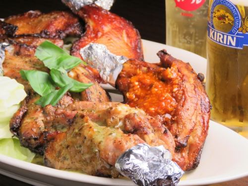 名物骨付き鳥も充実!