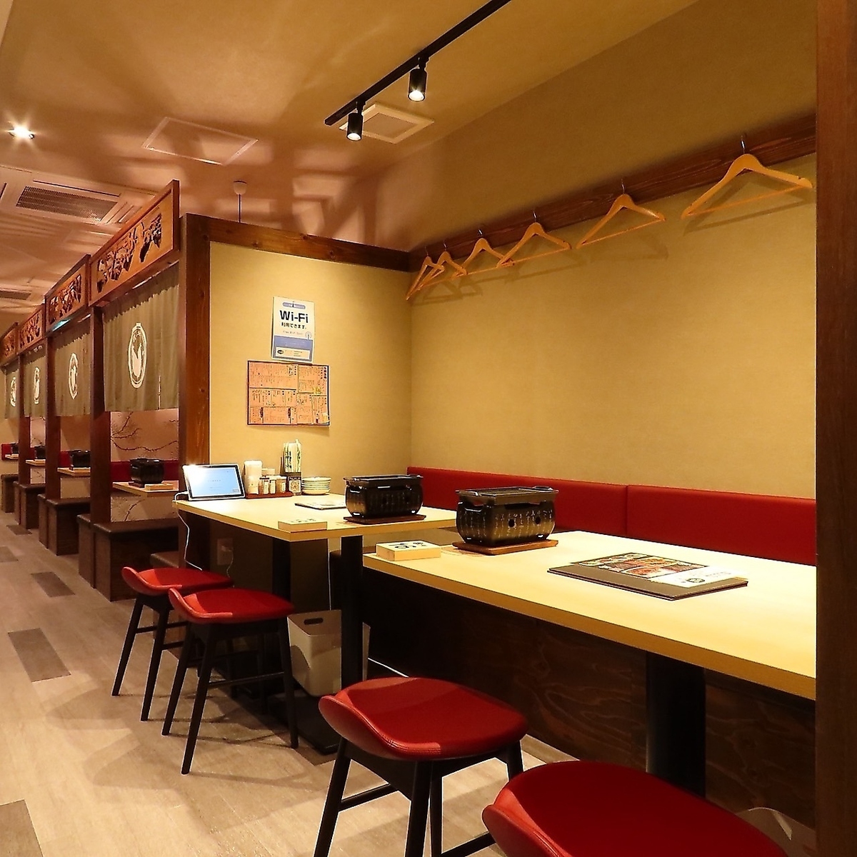 骨付鳥&焼鳥の種類豊富♪リーズナブルにお酒もお料理も楽しめる