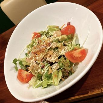 エビとアボカドのサラダ