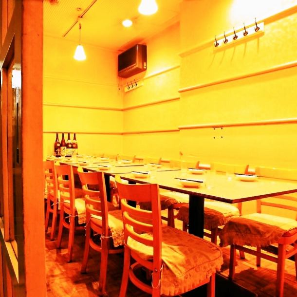 10名～30名個室あり！まわりを気にせず楽しめます♪全て背もたれのある椅子なのでゆっくりおくつろぎいただけます。歓迎会送別会各種ご宴会にご利用ください。2時間制3時間制ございますので用途に応じてお選びください。何度も繰り返しご利用いただいている常連様もたくさんいらっしゃいます♪大満足の宴会プランを是非！