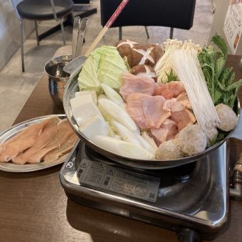 鸡肉火锅套餐，含2小时无限畅饮