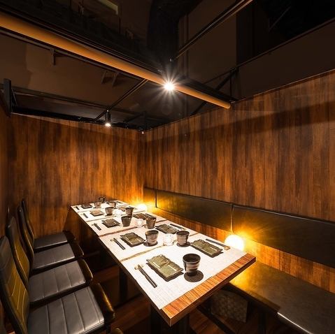 三宮駅徒歩2分!!女子ウケも間違いナシの『大人の隠れ家個室空間』個室は2名~OK◎宴会・飲み会・送別会・女子会・合コンにももってこい!!おしゃれな隠れ家個室は最大180名様の貸切宴会にも対応可能です◎