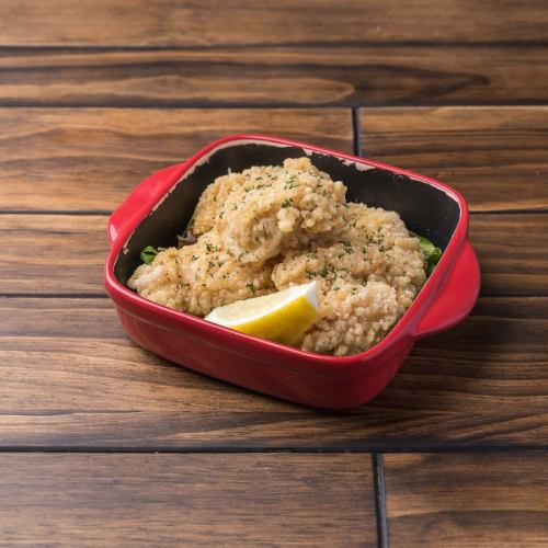 自家製鶏もも肉の唐揚げ