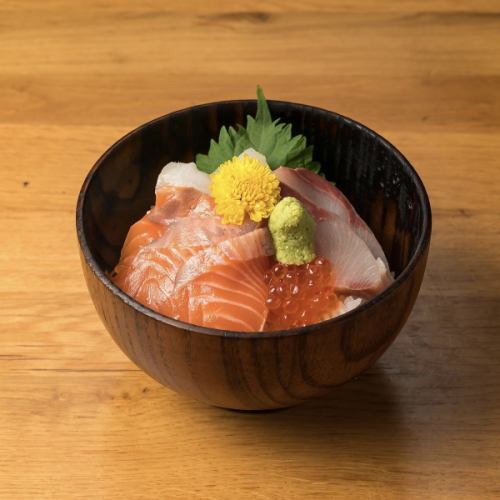 海鮮丼/鶏マヨ丼　各種