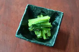 溏心蛋 / 豆芽拌菜 / 紅蘿蔔拌菜 / 蕨菜拌菜 / 小松菜拌菜 / 竹筍 / 涼豆腐