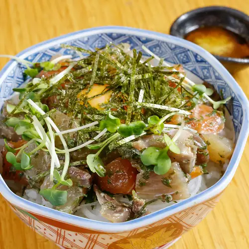 海鮮ユッケ丼