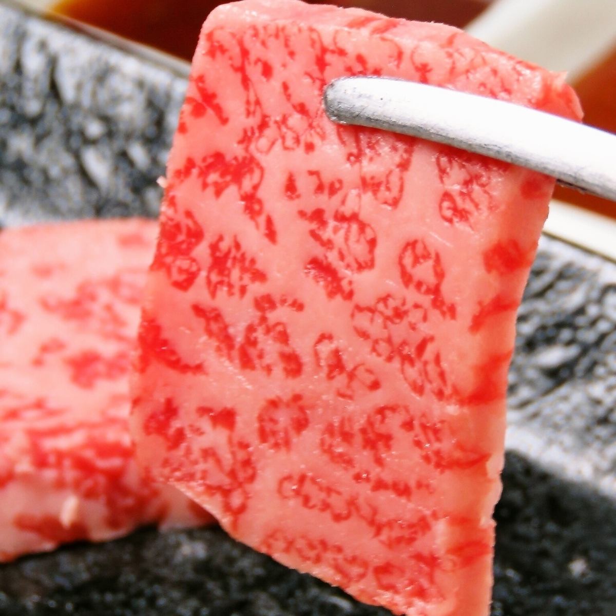 고기의 품질과 맛에 자신있어! A5 랭크의 일본 흑소를 사용한 고기를 드셔보세요!
