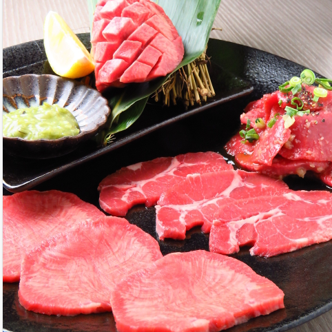 【翔名物豪華3種盛り】花咲き厚切りタン・翔カルビ・翔ロース