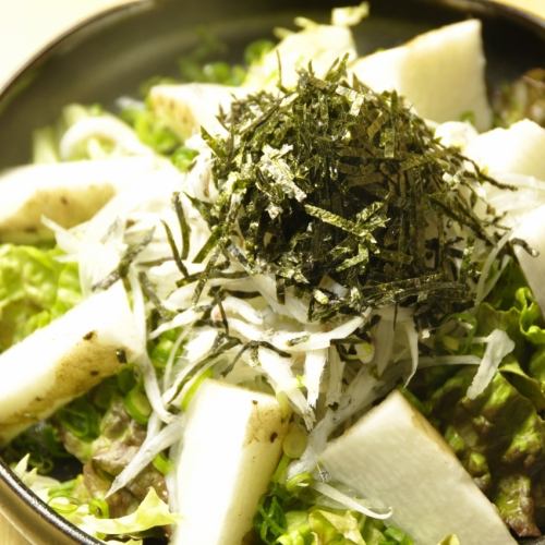 Fresh salad of shirasu and yam