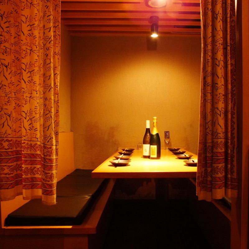 Enjoy elegant cuisine in a modern special private room.You can enjoy the space and the food.