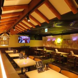 *A restaurant for lovers of Korea and Korean food*We have approximately 10 tables for 4 people, so we can accommodate a wide range of groups, from small to large.These convenient table seats are perfect for everything from girls' nights to drinking parties and weekend get-togethers.