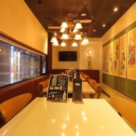 *A hidden spot where you can experience the feeling of traveling to Korea* Fully private rooms available for approximately 12 people.The spacious space offers a great sense of privacy.Monitors are also installed, so it can be used for birthday parties, surprise performances, and viewing parties for your favorite idols.