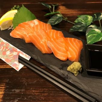 Salmon sashimi/adductor scallop