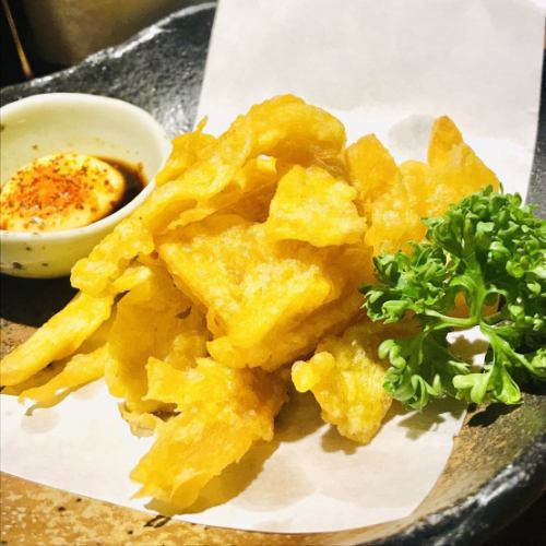 Dried squid tempura / Megochi fried chicken