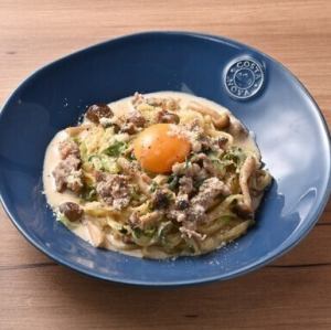 九条ネギときのこの麹カルボナーラ