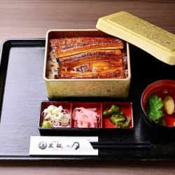 上《四分の三尾》