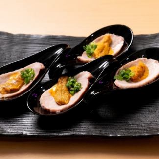 鴨の白焼き うに乗せ