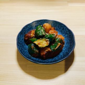 タコとキュウリのキムチ