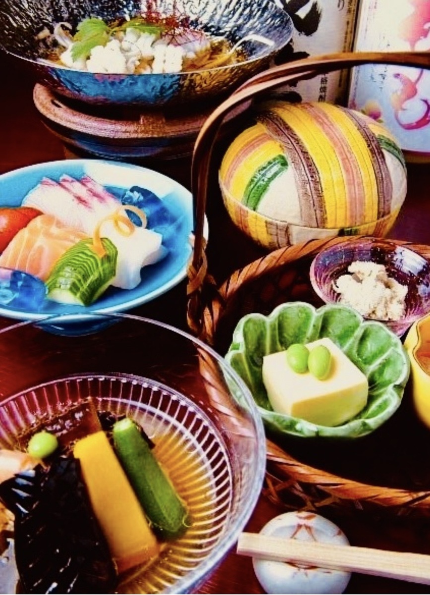 鰹と昆布で丁寧に毎日お出しをとって手造りのお料理は身体に優しい味わいです♪