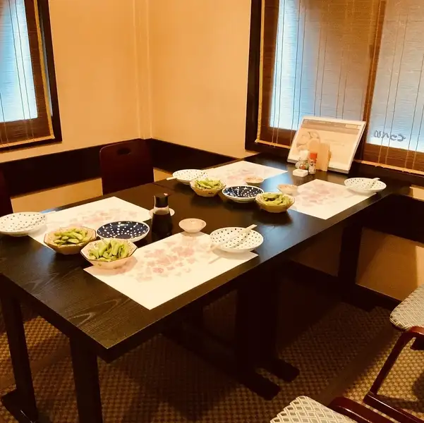 3名様から5名様のお部屋です。