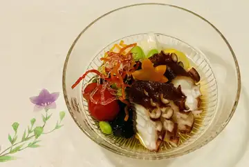 本日10月12日月曜日　営業しております〜❣️ご来店お待ちしております❤️