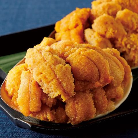 <Hokkaido sea urchin> We offer sea urchin, which is said to be the jewel of the sea, in the freshest condition.
