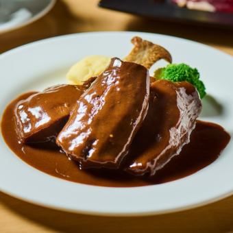 ★★牛タンシチューコース★★8,000円（税込） ※2H飲み放題スパークリングワイン付き