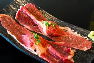 田町駅近くでゆっくり過ごせる！和牛肉寿司居酒屋🥩🍣