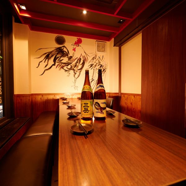 【お昼から営業◎女子会・ママ会・誕生日にも♪】【団体様向け完全個室】7～16名様向けの完全個室♪中規模のご宴会におすすめ♪外で飲みたい方は屋根付きのテラス席もございます◎友人や同僚と楽しくお話ししながら、自慢の肉料理をご堪能ください！