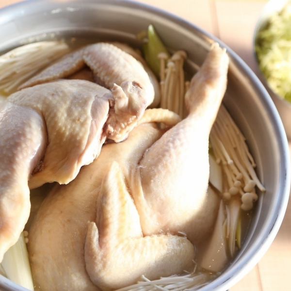 本格韓国料理をご提供いたします！鶏の旨みが凝縮された本場のタッカンマリが楽しめる！