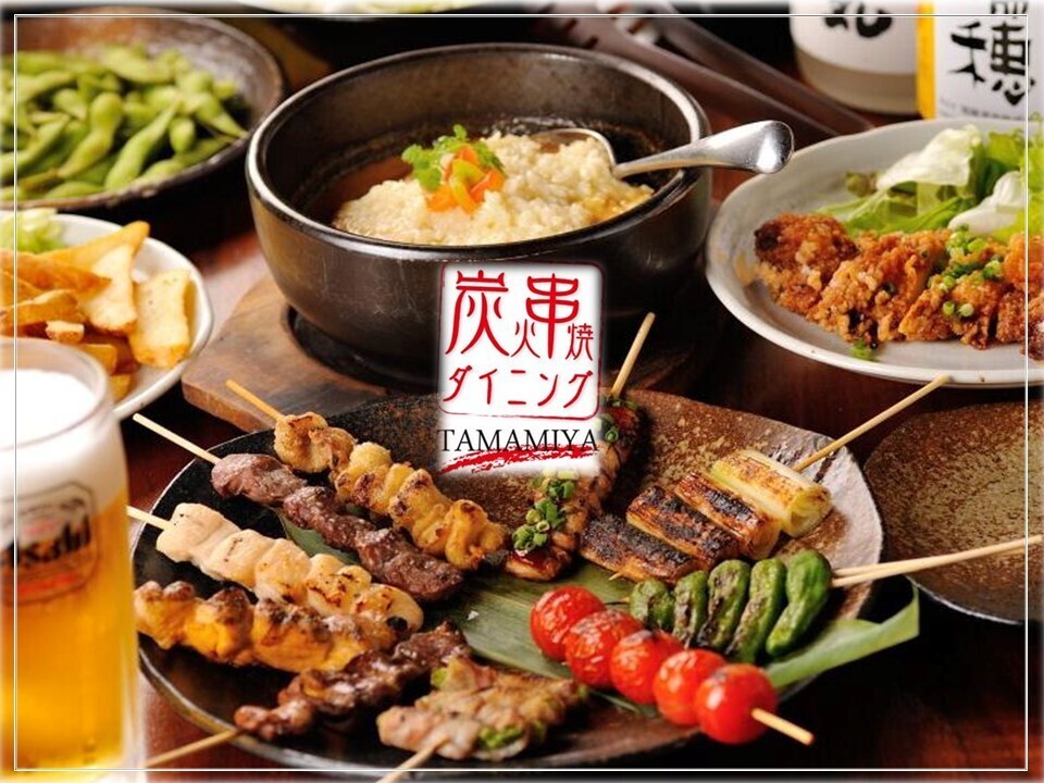 尽情畅饮生啤和当地清酒！TAMAMIYA 提供多种酒水选择。