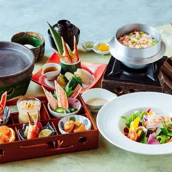 お昼の特撰かに御膳【唯 -ゆい-】全10品 4950円(税込)