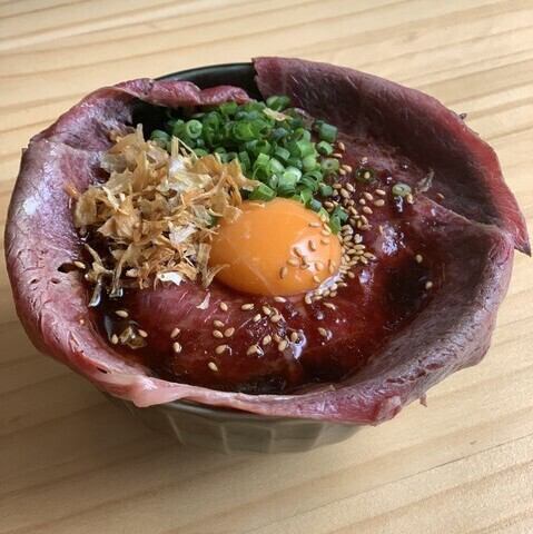 伊豆牛炙り刺し丼