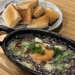 伊豆鹿ラグーとチーズのアヒージョ