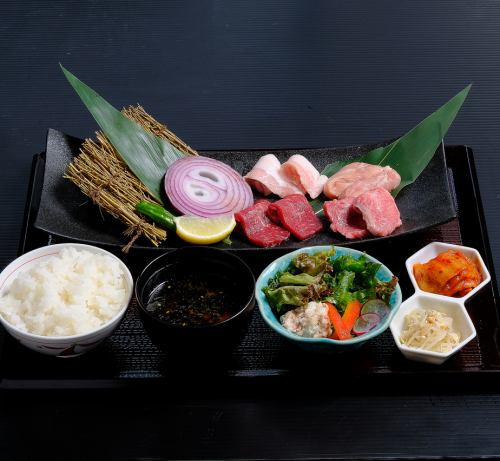 There is also a slightly luxurious lunch set menu.