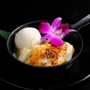 りんごとチーズのブリュレ仕立て