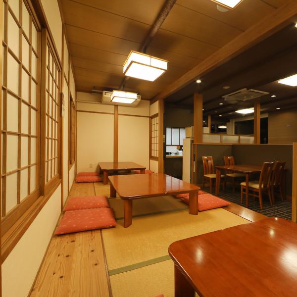 ゆったり足をのばしながら、くつろいでうなぎ料理を堪能いただけます◎落ち着いてお話していただける空間なので、ご家族・ご友人とのお食事会、入社式、入学式、歓迎会などにおすすめの空間です。是非ご利用ください。