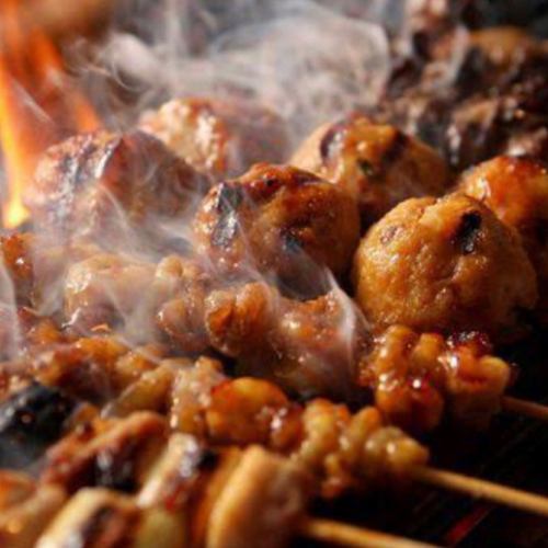 We have a wide selection of charcoal grilled yakitori that goes perfectly with alcohol!