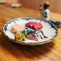 Assortment of 3 kinds of sashimi