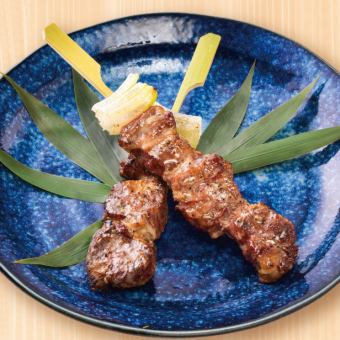 中落カルビの串焼き