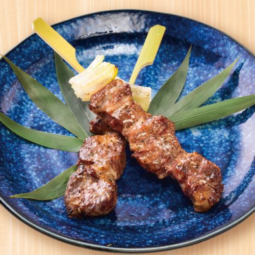 中落カルビの串焼き