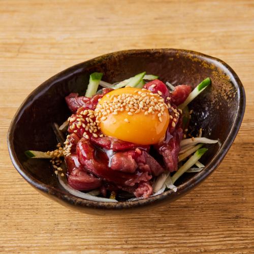 桜肉のユッケ